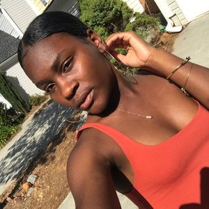 Meet your Posher, Jomaya